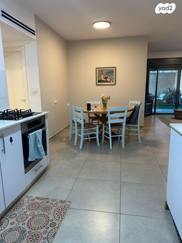 דירת גן, הארבל, פרדסיה, פרדסיה