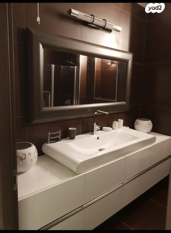 דירה, אוסישקין, מרכז העיר דרום, נתניה