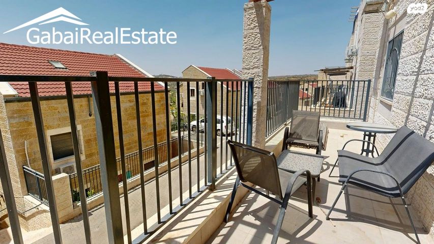 דו משפחתי, בית הבחירה, אפרת