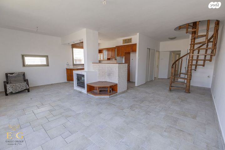 דופלקס, רמז, מערב ותיק, ראשון לציון