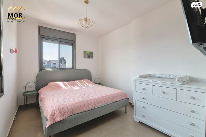 גג/ פנטהאוז, נאות שמיר, יבנה