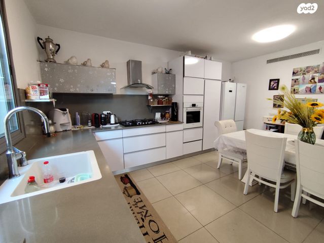 דירה, הרב ריינס 15, צפון מזרח מרכז העיר, נתניה