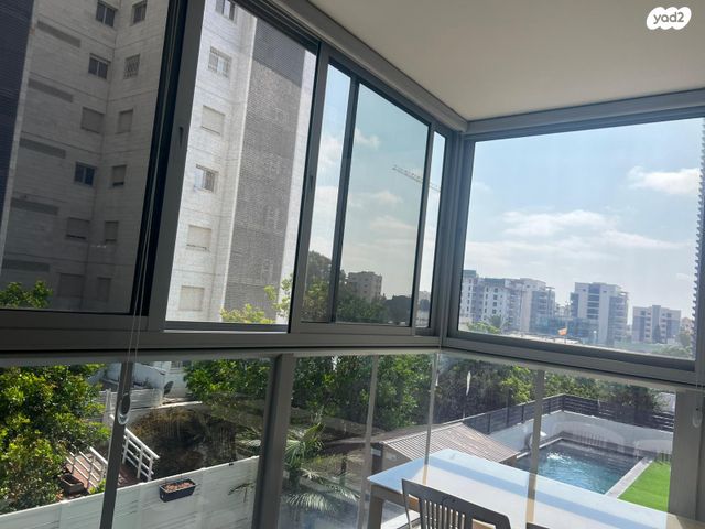 דירה, אפרים שריר, גבעת אוסישקין, נהריה