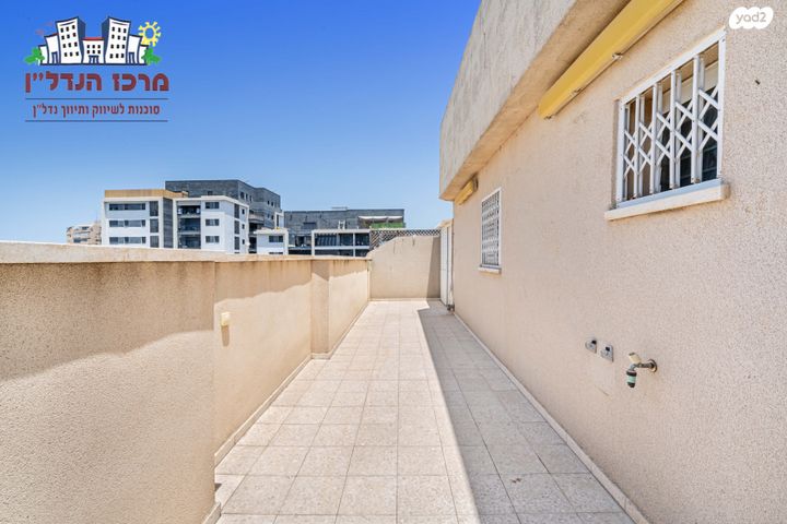 גג/ פנטהאוז, ארלוזורוב, מרכז, קרית עבודה, חולון