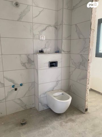 דירה, מעלות תרשיחא