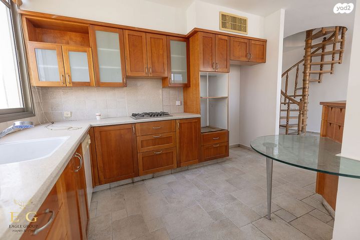 דופלקס, רמז, מערב ותיק, ראשון לציון