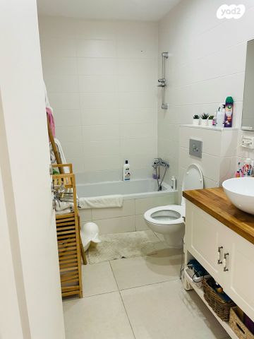 נווה אביבים