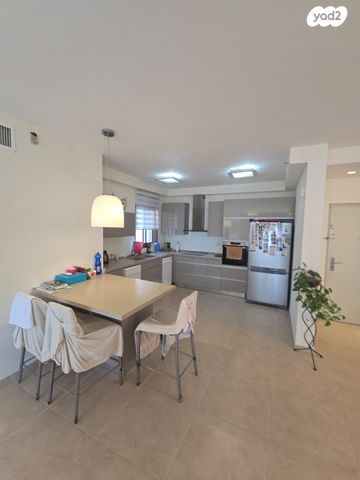 דירה, אהוד מנור, עיר ימים, נתניה