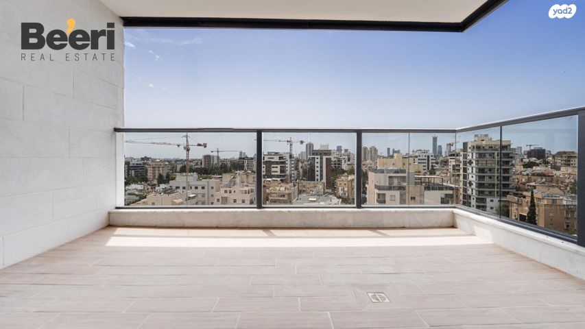 י"א באדר 