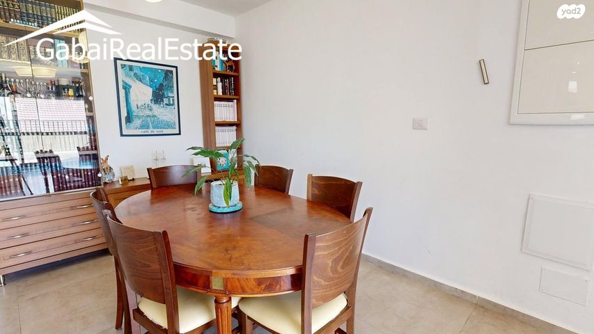 דו משפחתי, בית הבחירה, אפרת