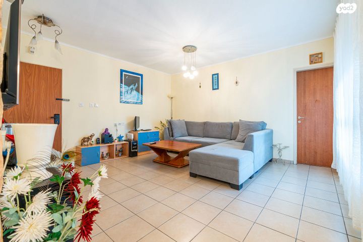 דירה, יהודה הלוי, היובל, אור עקיבא