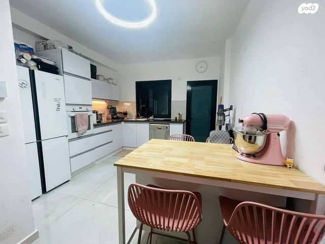 גג/ פנטהאוז, דוד רמז, נווה רמז, חולון