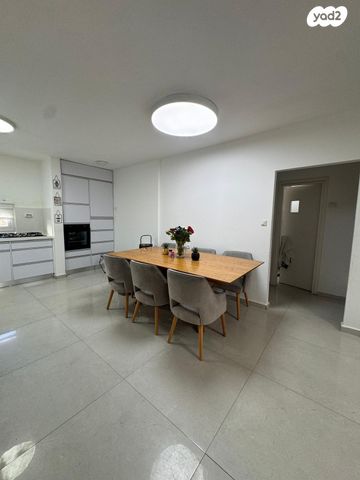 דירה, פרי מגדים, מישור הגפן, אופקים