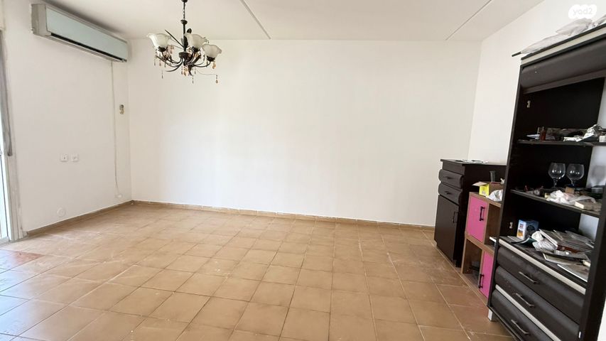 דירת גן, דוד המלך, יצחק רבין, מעלות תרשיחא