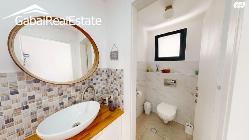 דו משפחתי, בית הבחירה, אפרת