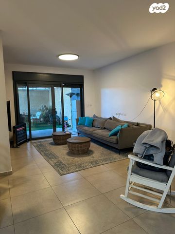 דירת גן, הארבל, פרדסיה, פרדסיה