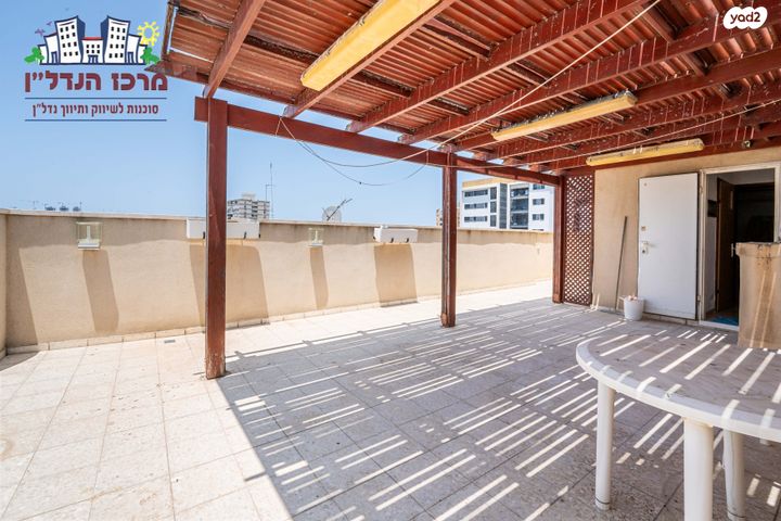 גג/ פנטהאוז, ארלוזורוב, מרכז, קרית עבודה, חולון