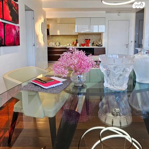 דופלקס, תל אביב יפו