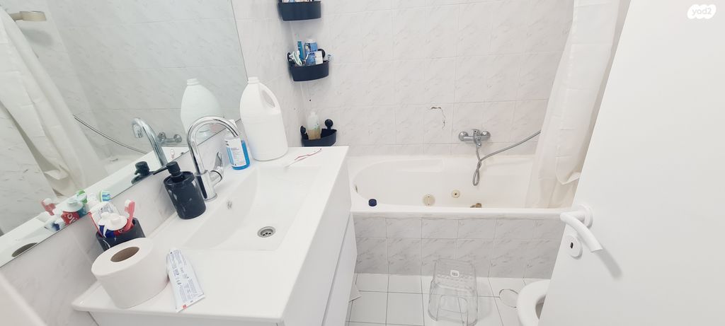 דירה, רמות יצחק, נשר