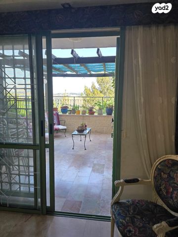 דירת גן, הרב ש. שאולזון, הר נוף, ירושלים