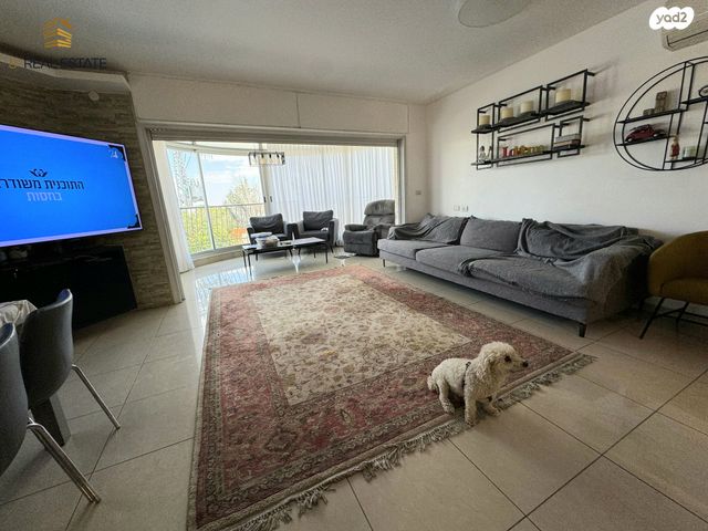 דו משפחתי, ראשונים, מעוז ציון ב', מבשרת ציון