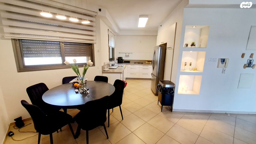 דירה, אסירי ציון 27, נווה גן, פתח תקווה