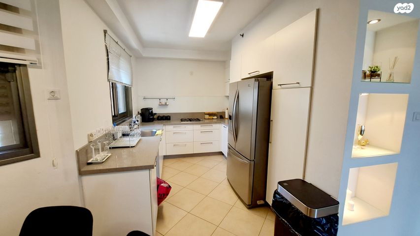 דירה, אסירי ציון 27, נווה גן, פתח תקווה