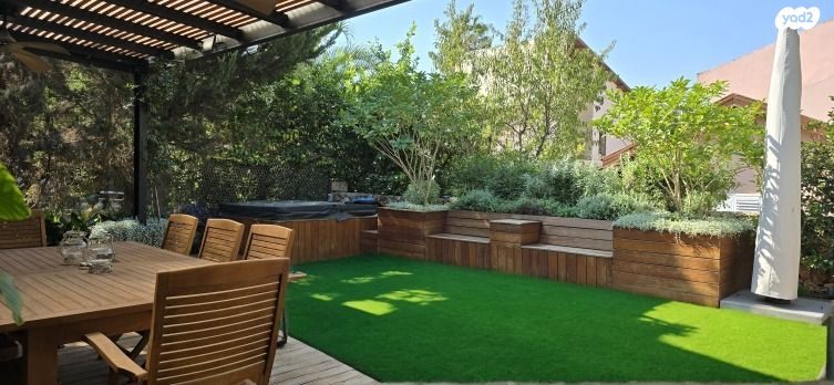 דו משפחתי, צור יגאל, כוכב יאיר / צור יגאל