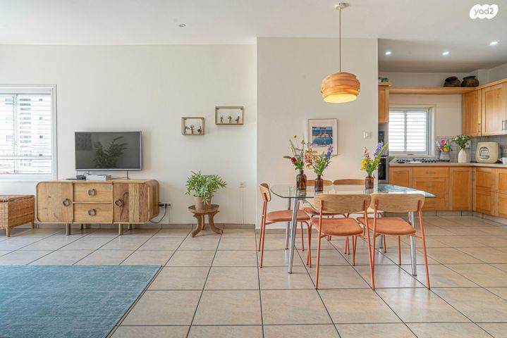 דירה, הצנחנים 11, הוד השרון