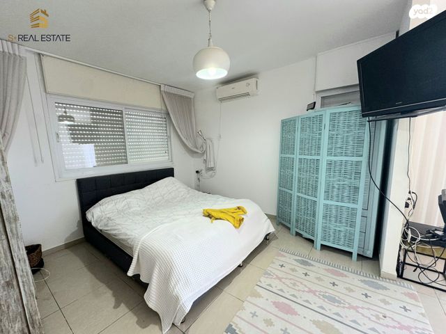 דו משפחתי, ראשונים, מעוז ציון ב', מבשרת ציון