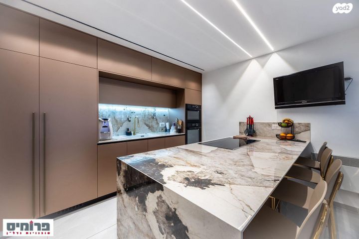 דירת גן, אדמונד סחייק, מלחה, מנחת, ירושלים