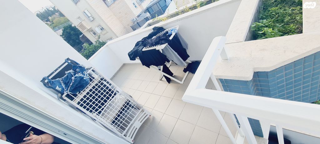 דירה, רמות יצחק, נשר