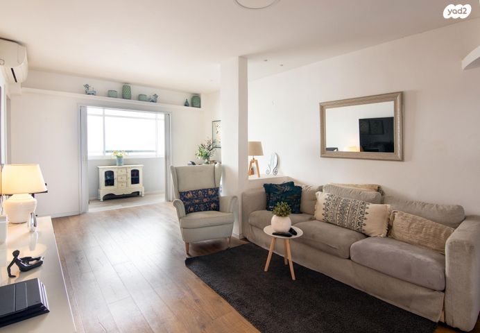 גג/ פנטהאוז, ד"ר מוסקוביץ' 13, ב' / צפון מערב העיר, רחובות