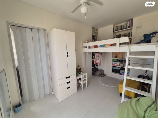 דירת גן, אורנית, אורנית