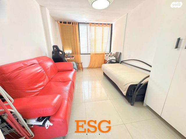 הרב הרצוג 18