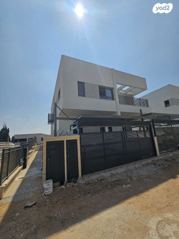 הראשונים 