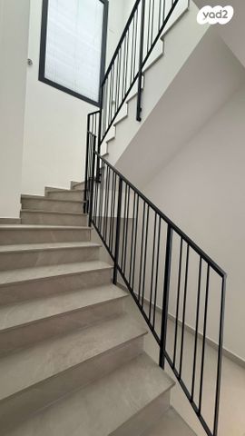 גג/ פנטהאוז, שדרות העצמאות 7, רוטשילד עצמאות, בת ים