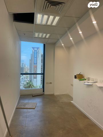 משרדים, בורסה, רמת גן