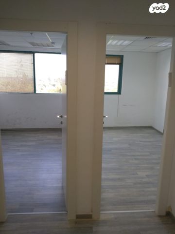 משרדים, לוד