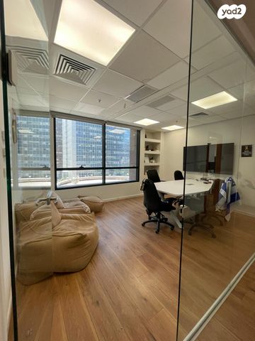 משרדים, בורסה, רמת גן