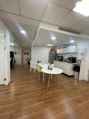 משרדים, בורסה, רמת גן