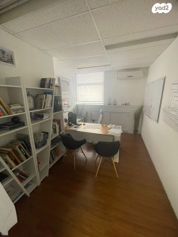 משרדים, תפוצות ישראל, תל גנים, גבעתיים