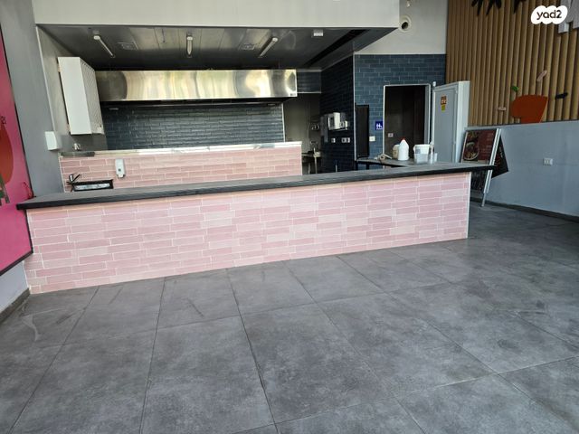 חנויות/ שטח מסחרי, דם המכבים 36, שאר העיר, מודיעין מכבים רעות