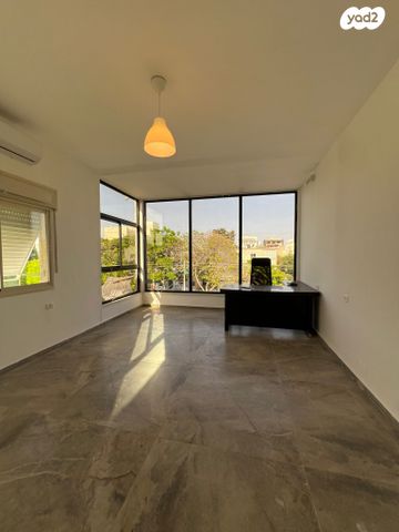 משרדים, מוצקין הותיקה, קרית מוצקין