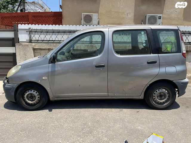 מודעת רכב טויוטה יאריס