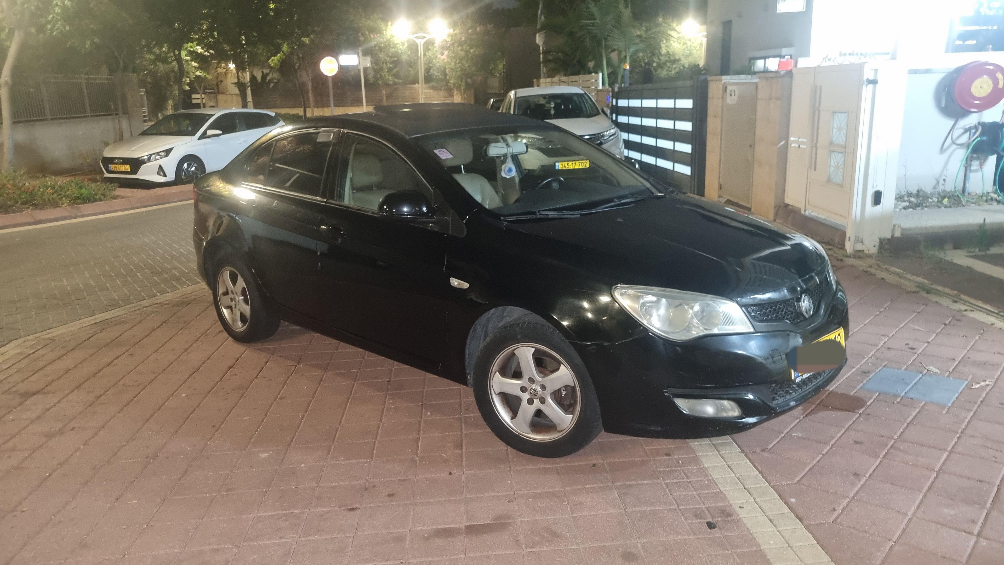 מודעת רכב אם ג'י 350