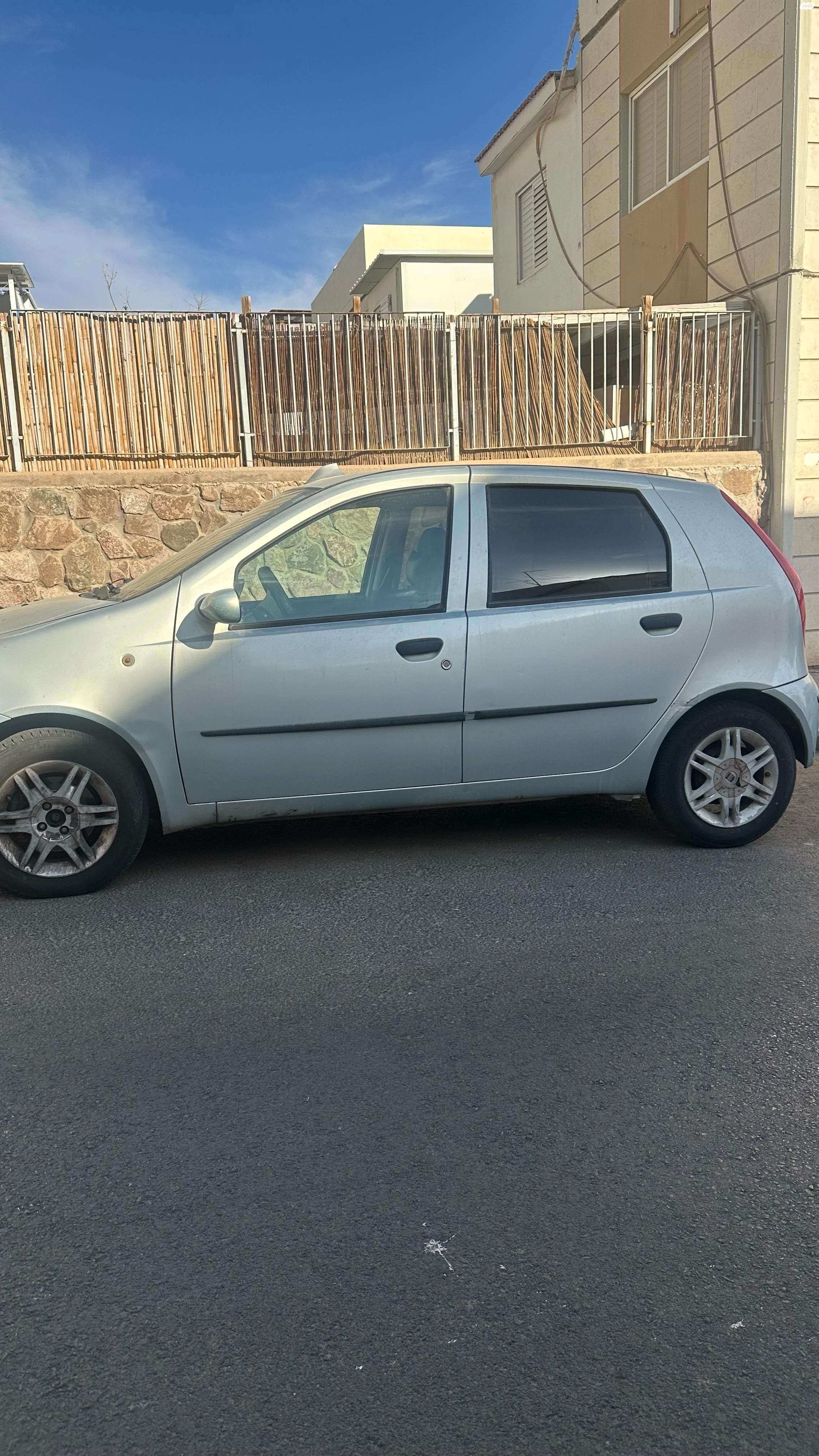 מודעת רכב פיאט פונטו