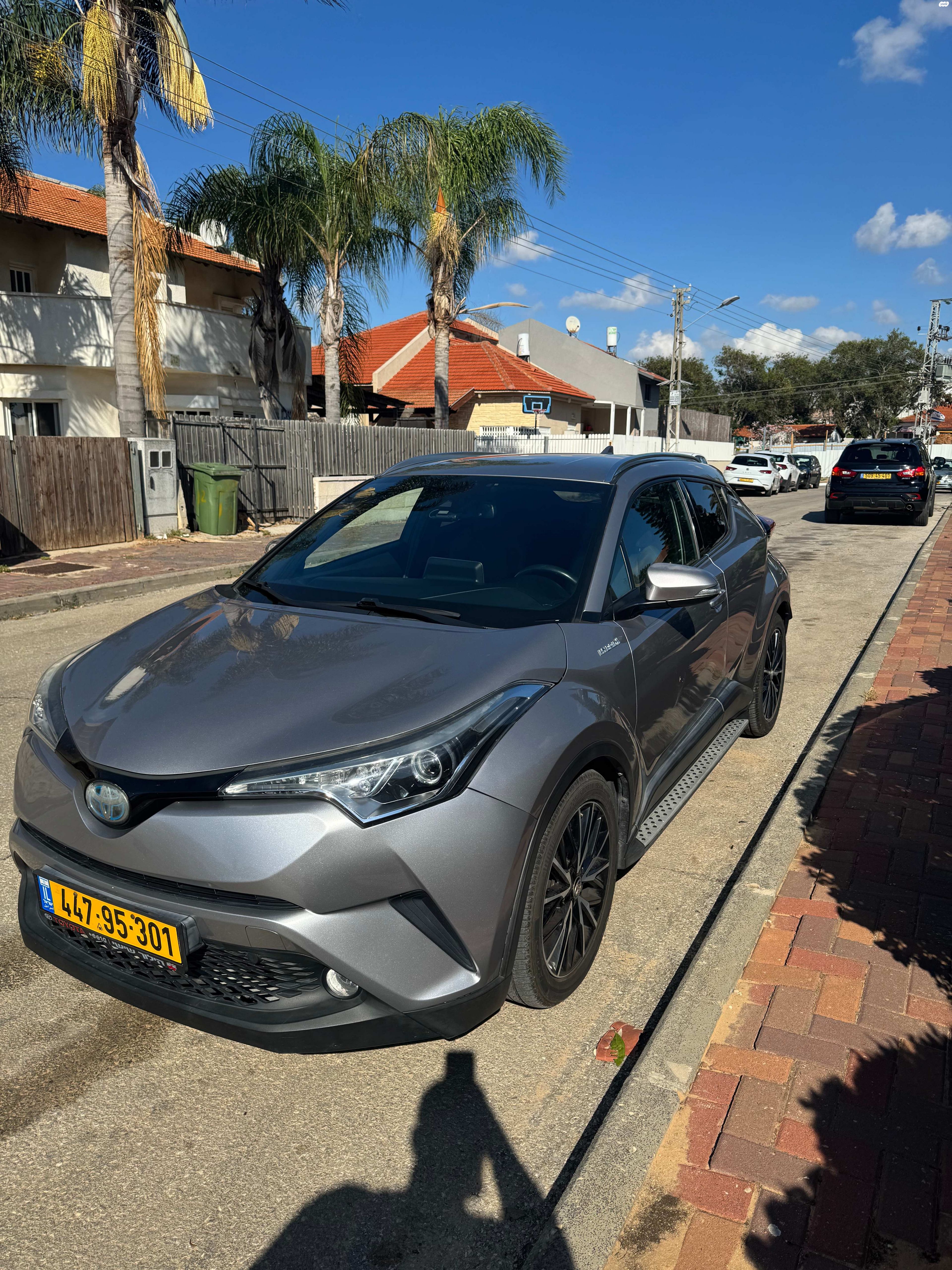 מודעת רכב טויוטה C-HR