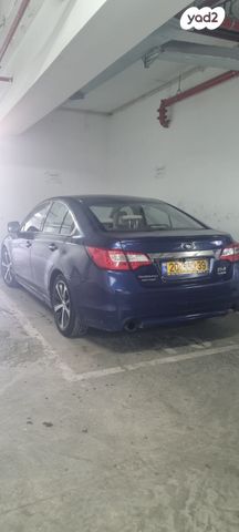 סובארו B4/לגאסי