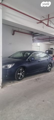 סובארו B4/לגאסי